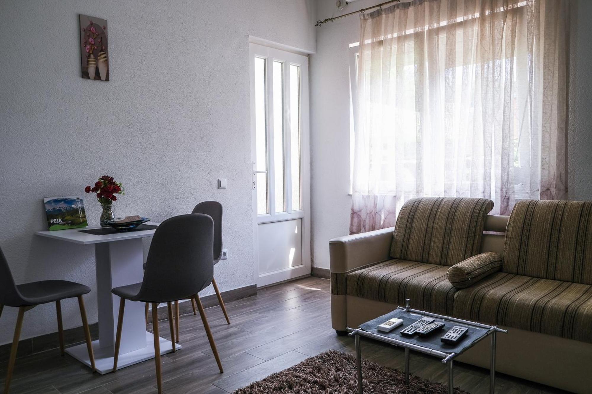 Cozy Spacious Apartment Печ Экстерьер фото